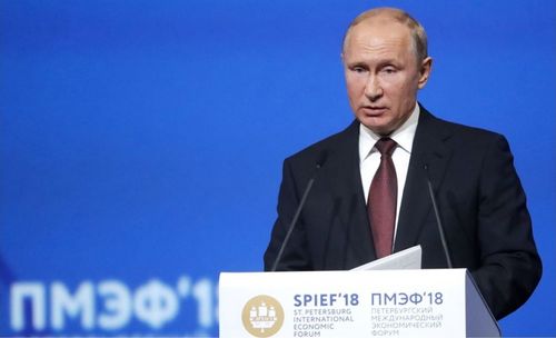 Владимир Путин на ПМЭФ-2018